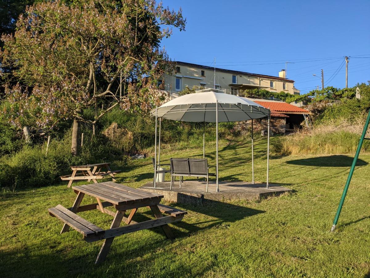 Le Petit Moulin Hotel Pouzauges Exterior photo